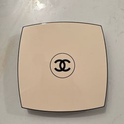 Chanel healthy glow light coral bronzer/blush Brand new slightly cracked