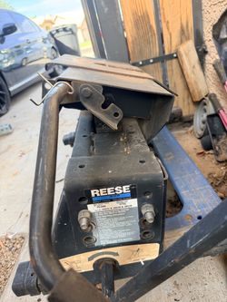 Reese 15k manual sliding fifth wheel hitch