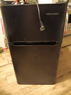 Mini fridge