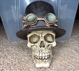 Steampunk Resin Skull Top Hat 7in tall