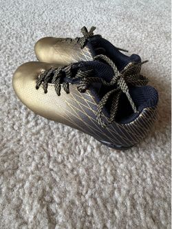 Kids soccer cleat - DSG - Size 8