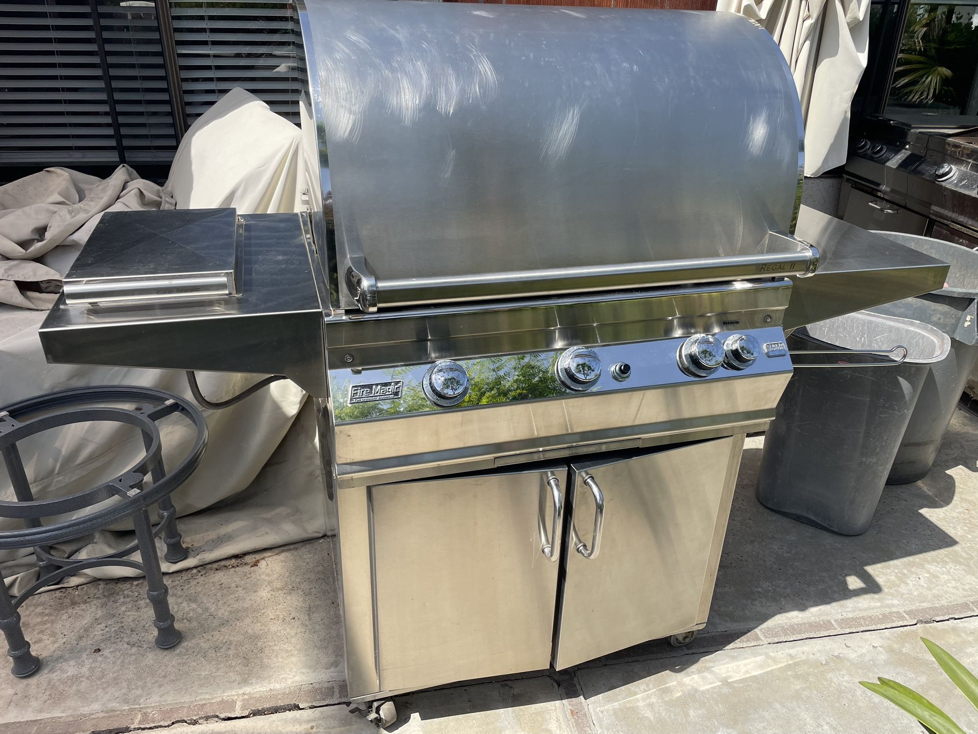Fire magic Regal II Propane Stand Alone BBQ Grill