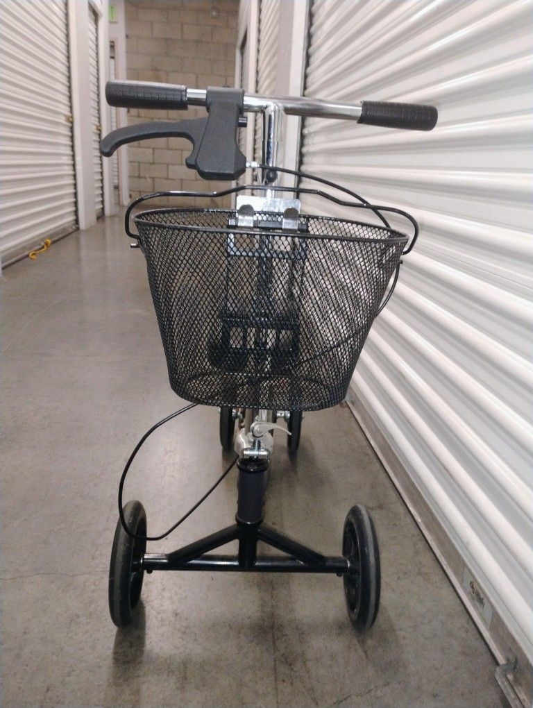 ROSCOE MEDICAL DELUXE KNEE SCOOTER