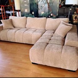 New Sectional Beige Couch 119”