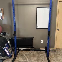 Squat rack, standard barbell, 10lb metal plates x4, 5 lb metal plates x2