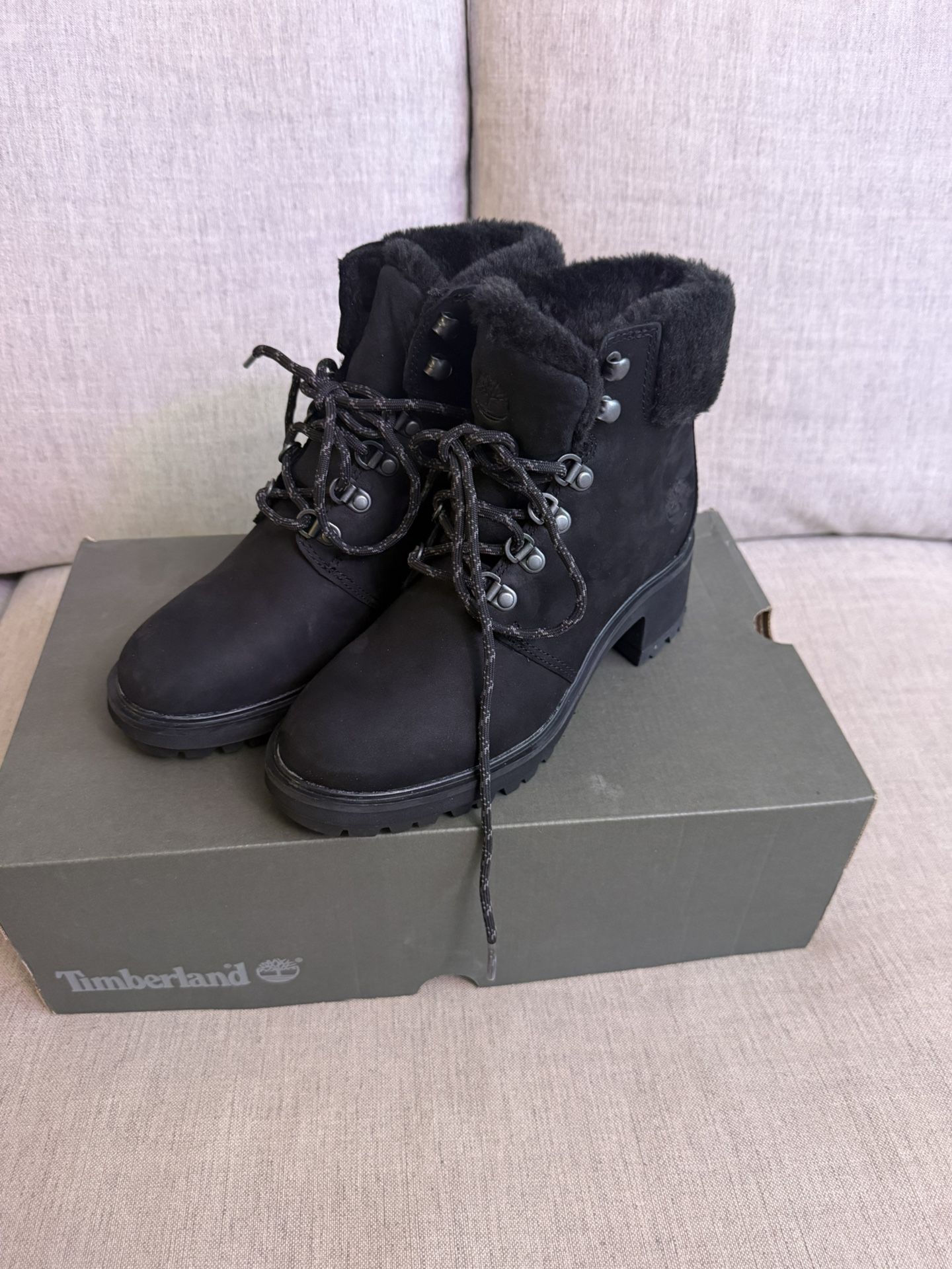 Timberland Women’s Kinsley Boot (new) Size 6