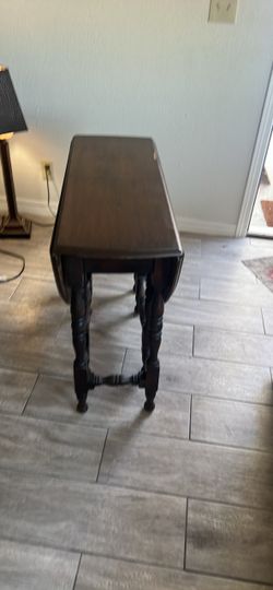 Dark Wood Drop-Leaf Gate-Leg Table