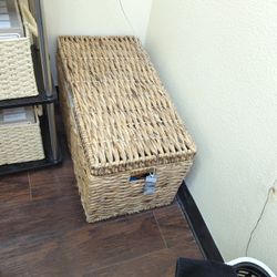 Almost New Weaving Storage Box