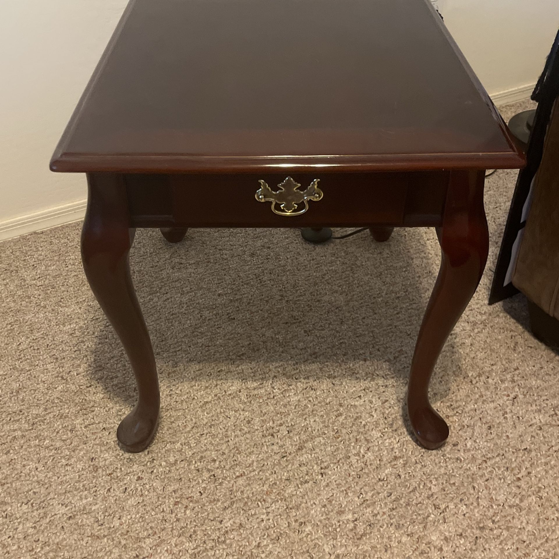 Coffee Table And Stand 