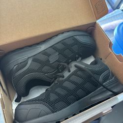 Skechers Work Shoes - WOMENS SIZE 8 (NEW)