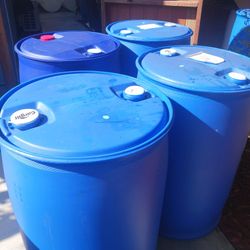 Vendo Estos Tambos 55 Galones Muy Buenas Condiciones Limpios