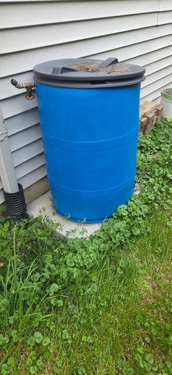 2 water rain barrels