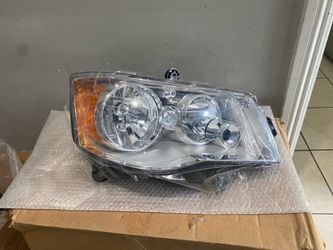 2011-2018 Dodge caravan right headlight