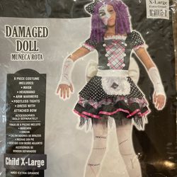 Damaged Doll (Muñeca Rota)