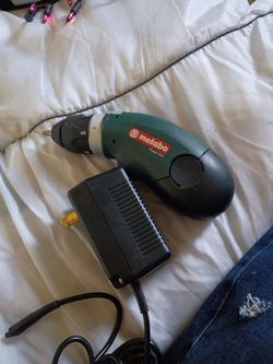 Metabo Power Grip Cordless Screwdriver with Charger
