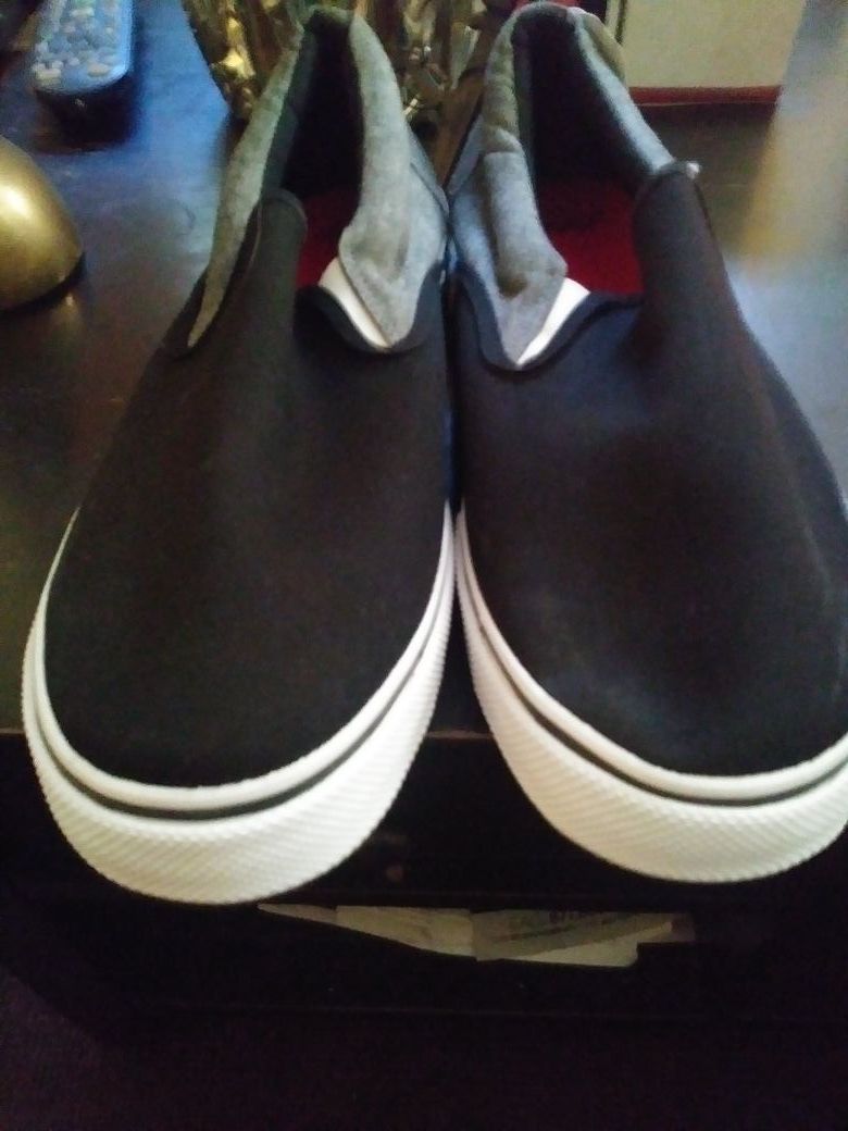 Mens Slip on Sneakers Size 13