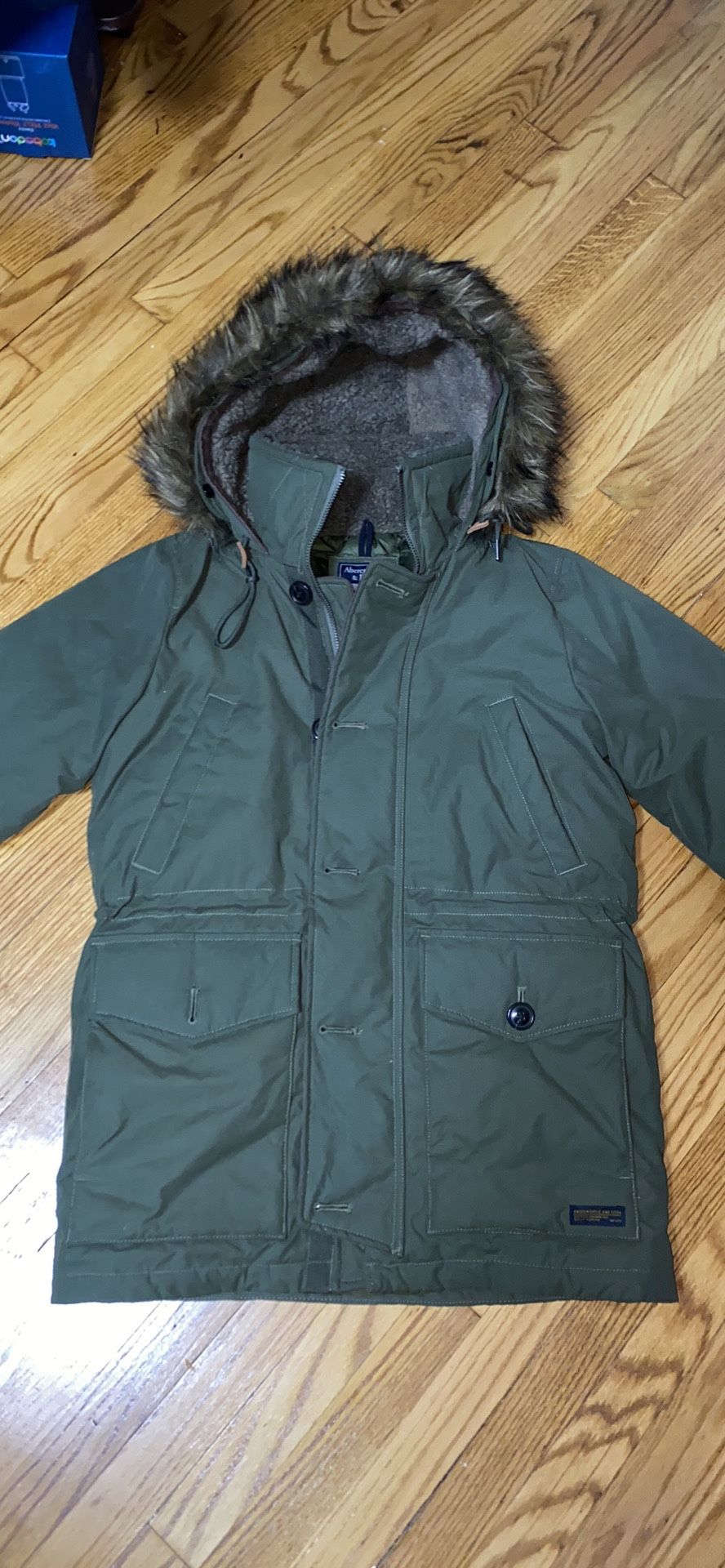 Abercrombie Fitch Green Ultra Parka Coat Down with removable! Faux Men Sz Small New! Without tags!