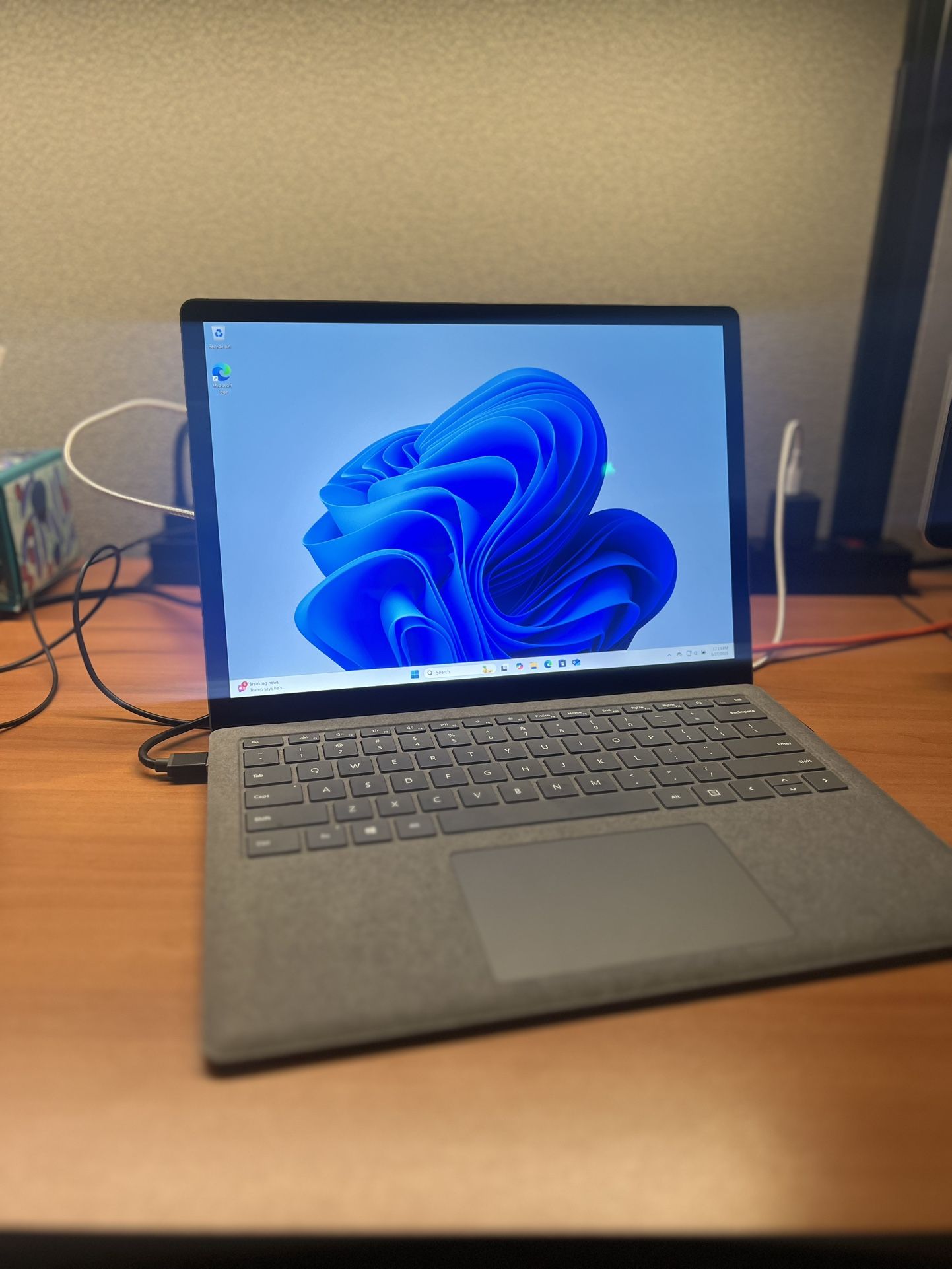 💻 Microsoft Surface Laptop 3 – 13.5” Touchscreen | i7 | 16GB RAM | 256GB SSD