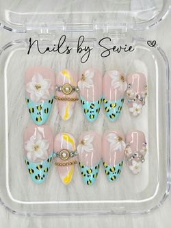 Acrylic Handmade Press-On Nails Floral Leopard Design