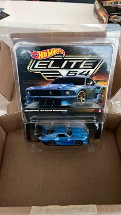 Hot Wheels Elite 64 Licensed Ford Blue Modified 69 Mustang