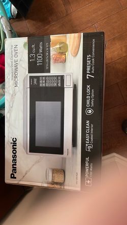 Panasonic 1.3 cu.ft. 1100W Countertop Microwave
