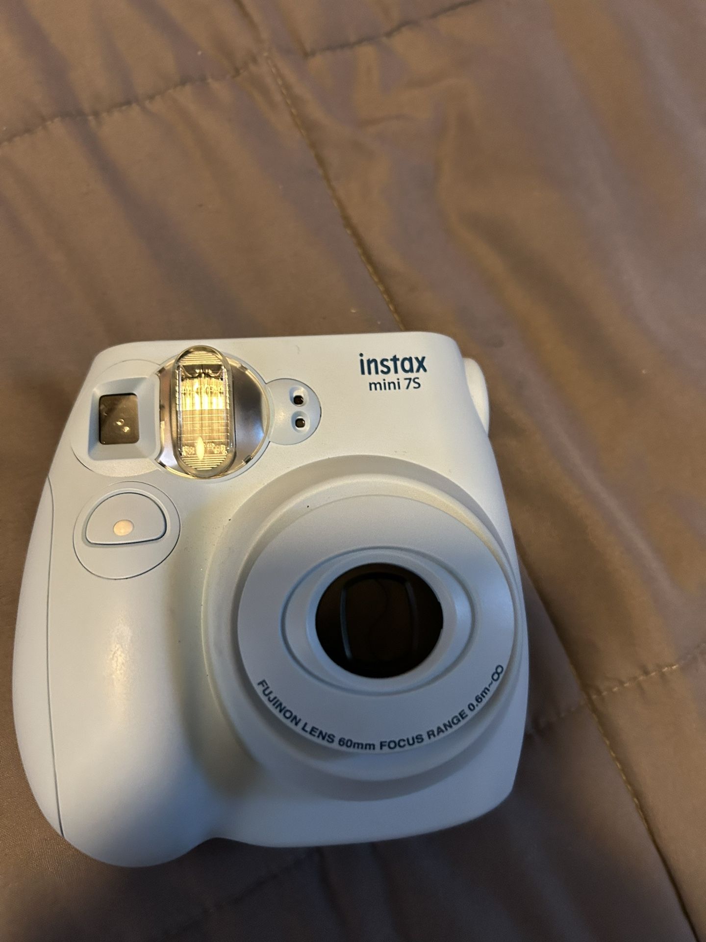 Fuji Film Instant Mini 11 Camera 