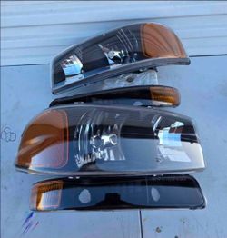 99-06 Gmc Sierra Yukon Headlights Luces
Micas Calaveras Faros Faroles Focos
Headlamps