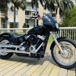 2021 Harley Davidson Softail Standard Only 1757 Miles ** Financing Yes **