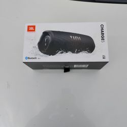 JBL Charge 5 Portable Speaker