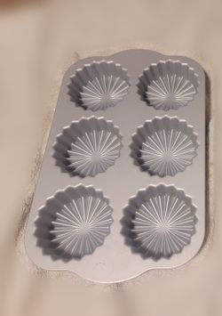 Fluted bundtlette cake pan mold - wedding