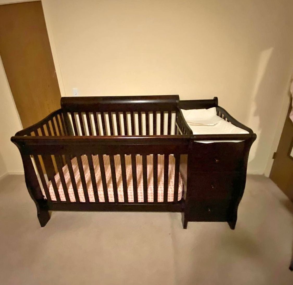 Crib With Changing Table Attached 3 Drawers For Storage /Matching Chest