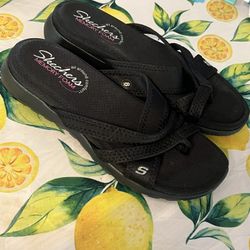 Skechers Size 8