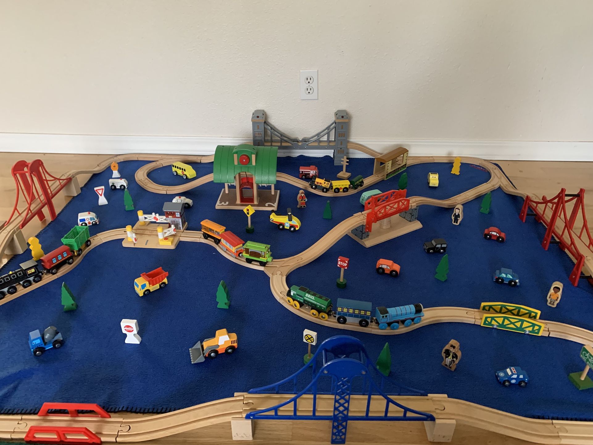 Wooden Train Truck. 145 Pieces 