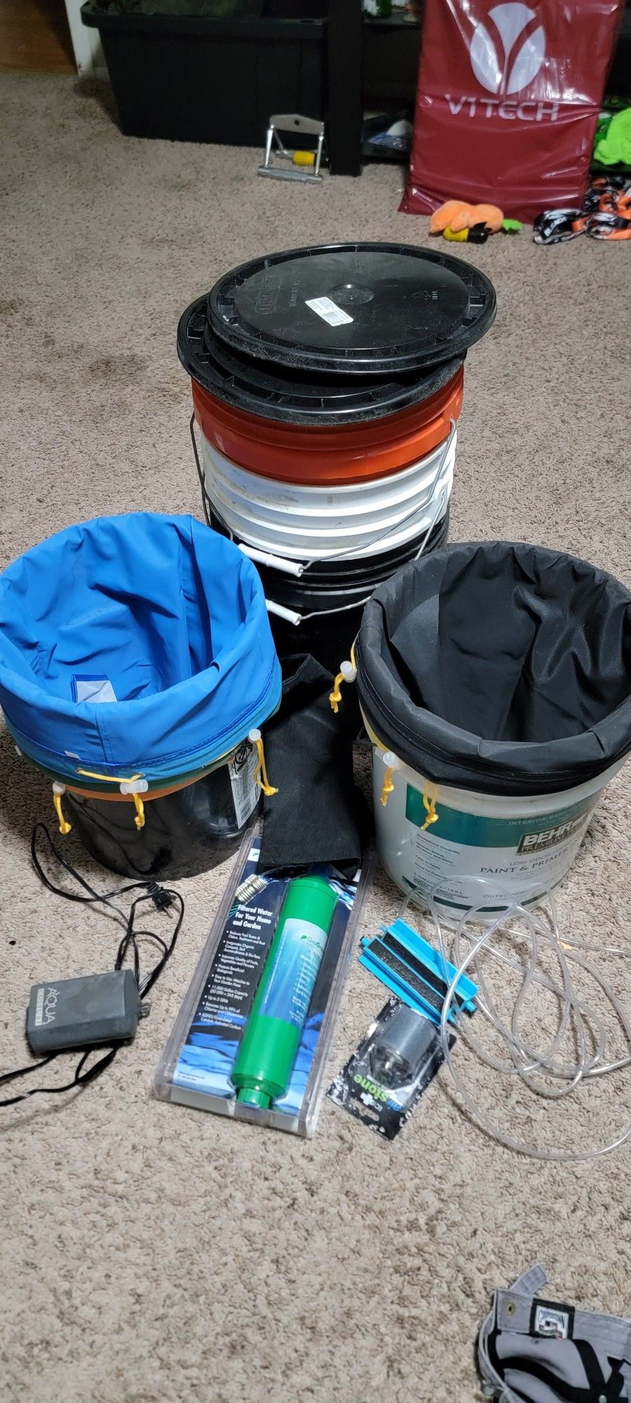 BUBBLE HASH BAG KIT WITH 5 BUCKETS AND A WATER PURIFIER for Sale in