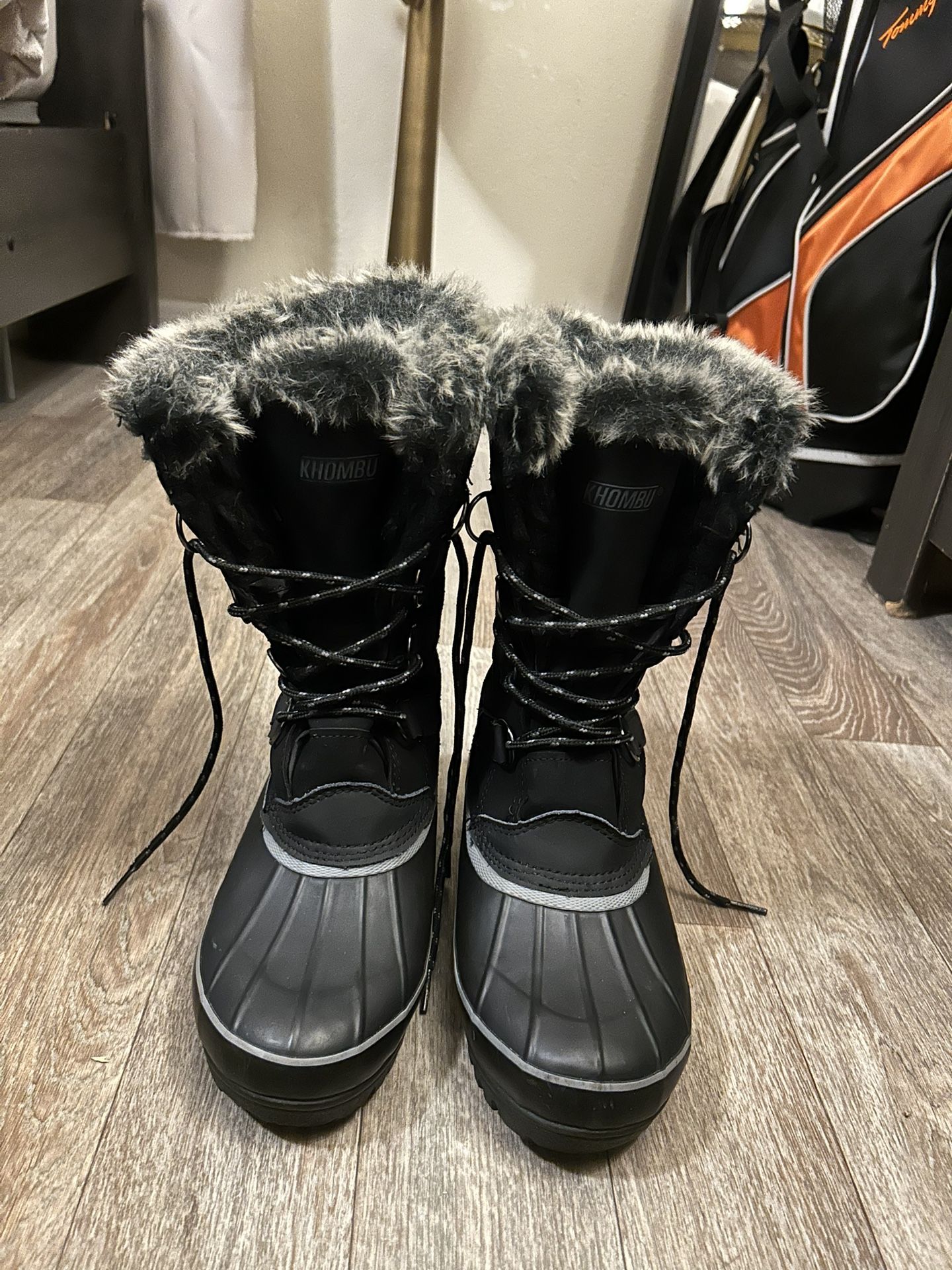 Khombu Women's North Star Thermolite Weather-Rated Winter Snow Boots Womens Sz 8