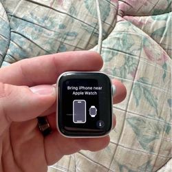 SE Gen 2 Apple Watch w/celluar