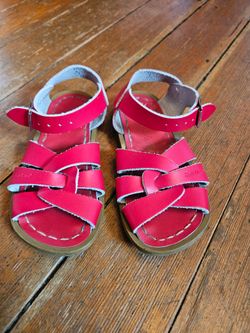 Girls Saltwater Sandals Size 8