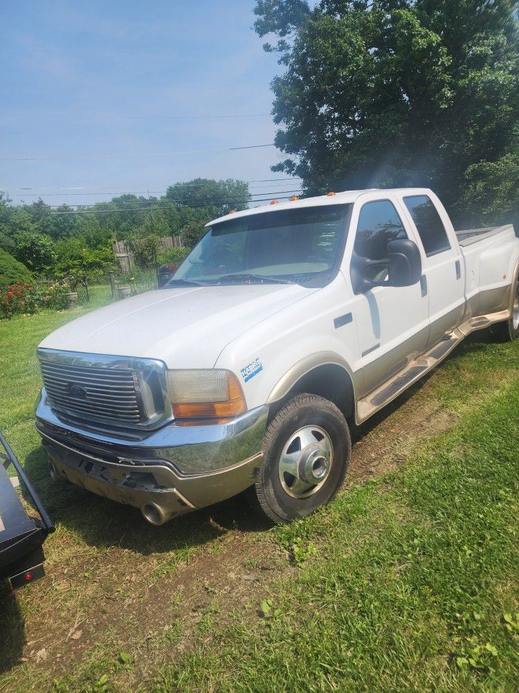2000 7.3 Desiel 350 Lariott