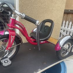 Schwinn Roadster Classic Tricycle for Toddlers, 12 Inch Front Wheel, Ages 2-4凸