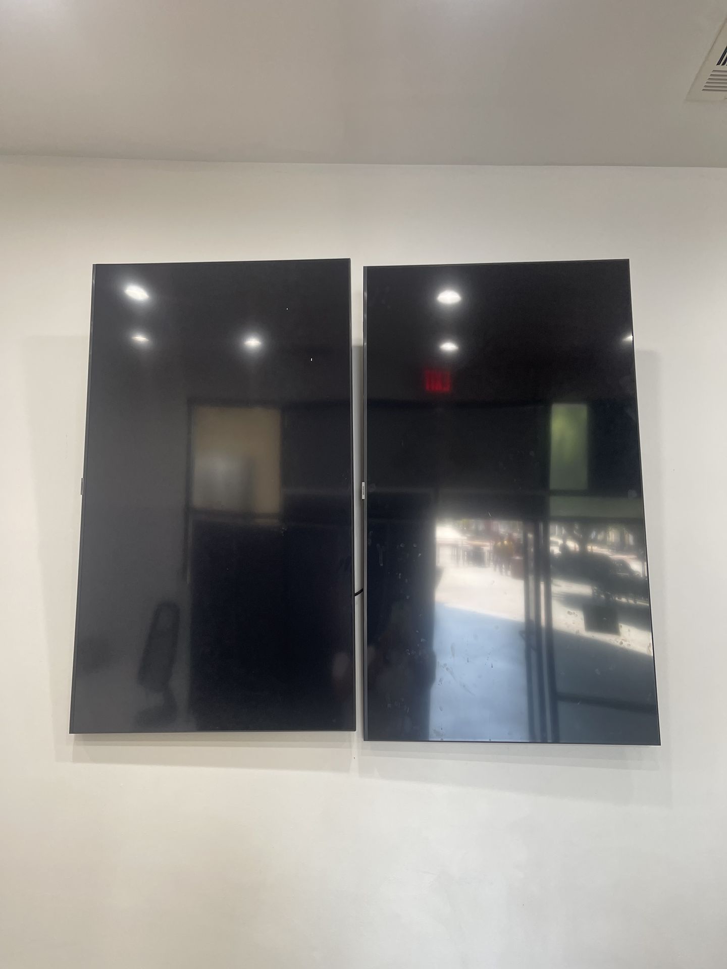 2 x Samsung 55-inch 4K UHD Smart TV