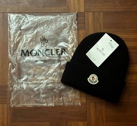 Moncler Black Ribbed Beanie Hat w/ Logo Patch Mens One Size