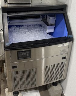 Commercial Ice Maker Machine