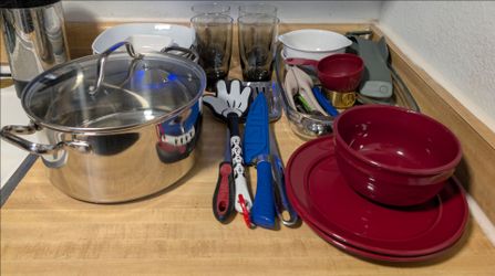 33 Piece Misc Kitchen Items