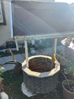 Decorative Wooden Wishing Well Garden Decor
