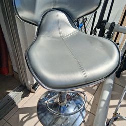 2 Barchairs For 30$
