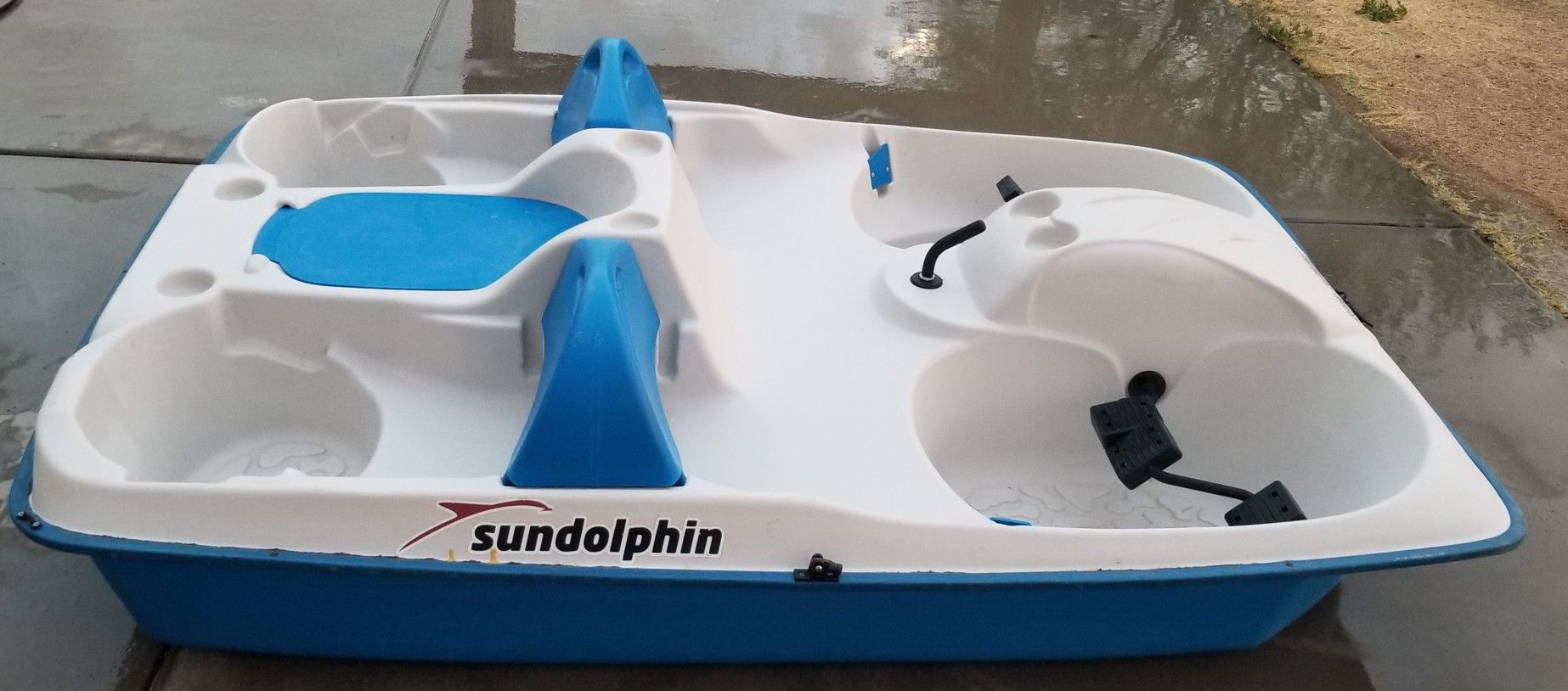 5 person Sun Dolphin paddle boat for Sale in Queen Creek, AZ OfferUp