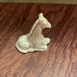 WADE Miniature Giraffe  1 & 1/2”   $5