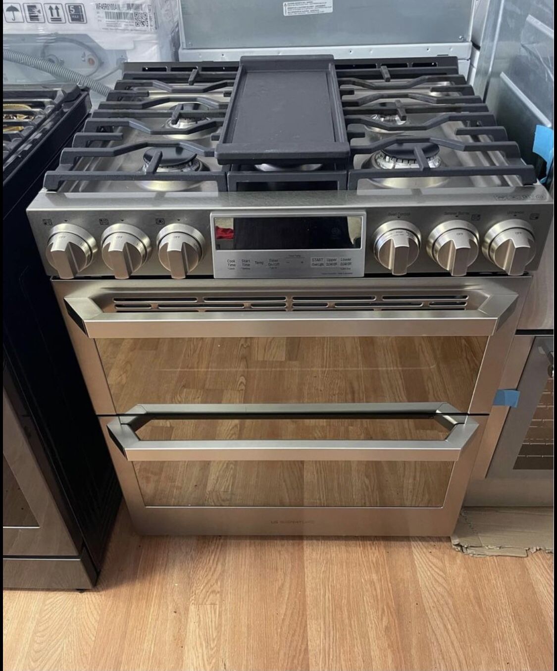 NEW LG SIGNATURE DUAL FUEL GAS RANGE