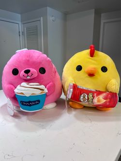 ZURU Snackles Cinnabon Bunny Britney & Pringles Chicken Super Sized 14 inch Collectible Plush