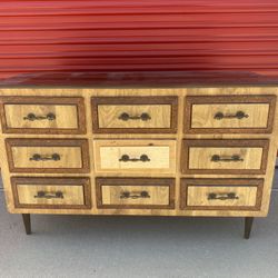 Vintage Dresser /Gabinet